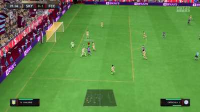 Some people really need to learn to clear the ball lol