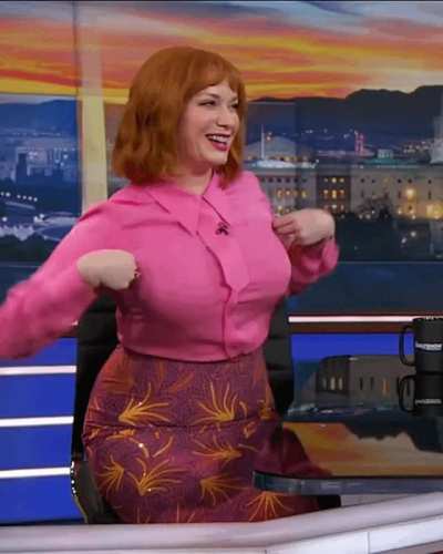 2 Busty 2 Hide