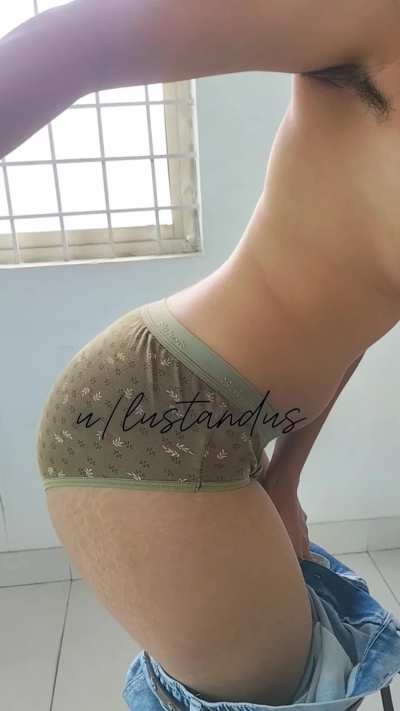 &ldquo;Every move&rsquo;s a promise I might not keep 👅🍑&rdquo;