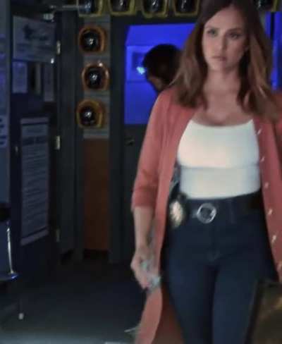 Jessica Alba looking busty