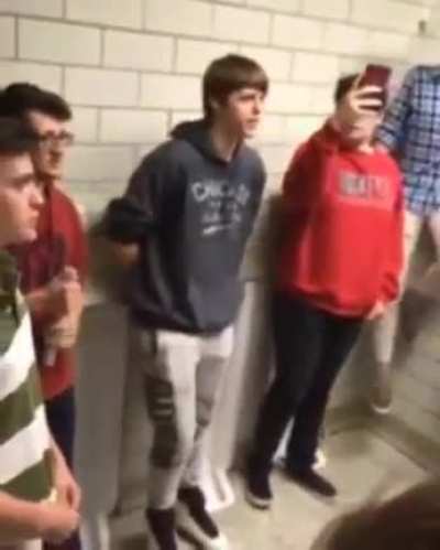 boys toilet: