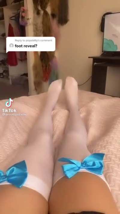 Best feet I have ever seen in my life😍