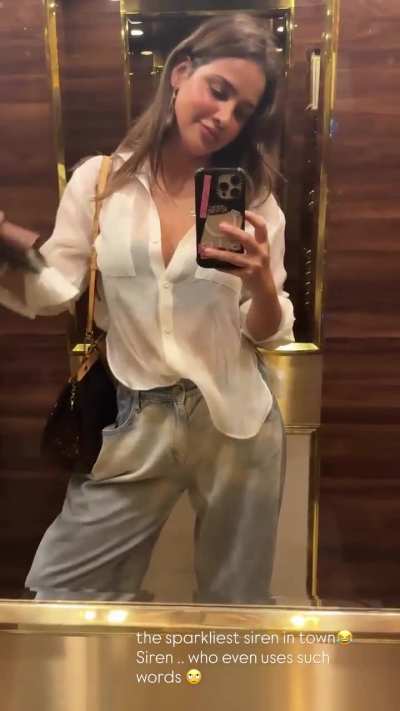 Aisha Sharma Mirror Selfie