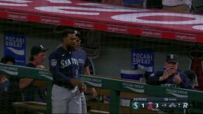 [Highlight] Cade Marlowe hits a go-ahead grand slam in the 9th for the Mariners to make it 5-3!