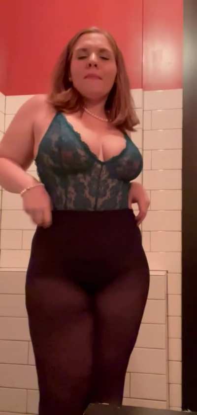 If you&rsquo;re sorting by new, this one is for you 😘