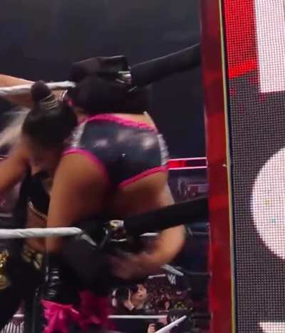 Alexa Bliss sexy booty