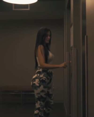 Like the way she moves 😍