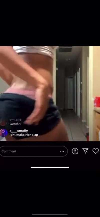 🙇🏾&zwj;♂️