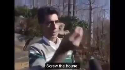 Journalist turn into fighter.