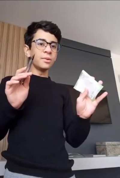 Sem ideia de t&iacute;tulo ;-;