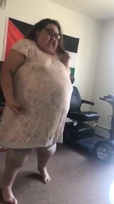 she do be hitting dem moves doe