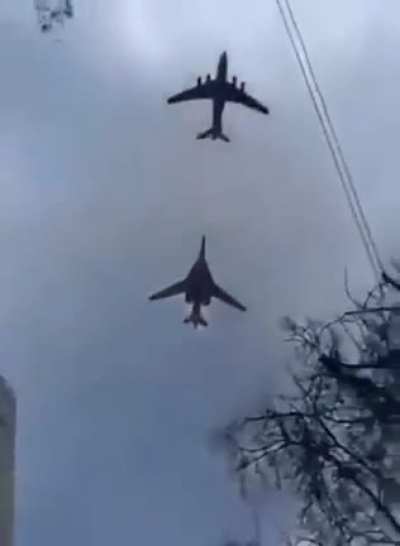 Air raid sirens are all over Kyiv now as fighter jets fly over the capital. Ukraine is under attack.