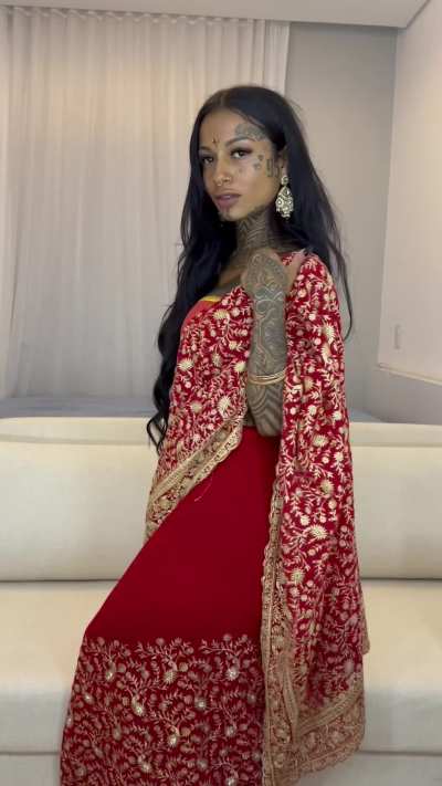 Now in class XII new girl here,I am virgin hrny girl,just use reddit in free time ,need a good friend,always knock on my snapchat= Marinajtrs