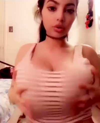 Shake them girl