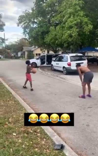 Lil nigga texted me saying &ldquo;PULL UP!!&rdquo; So you know I had to little boy his ass