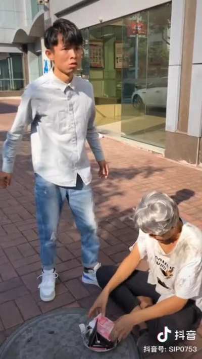 Hey dad im winning!
