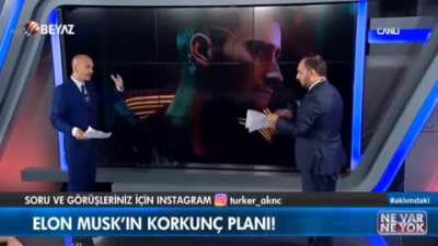 Arkadaşlar Elon Musk denen hain bizi b&ouml;yle y&ouml;netmek istiyor ve biz de elon musk a karşı boykot başlatıyoruz.Tesla arabanızı bedavaya alıyoruz hadi arkadaşlar hemen bir tesla alın ve yakmam i&ccedil;in bana verin
