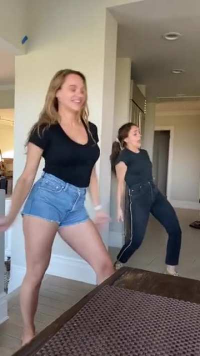Hunter&rsquo;s Kissing Booth 2 TikTok