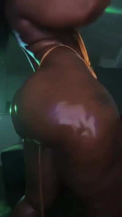 Thikumz 🍑
