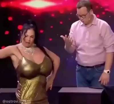 Страшно представить, что она в постели делает