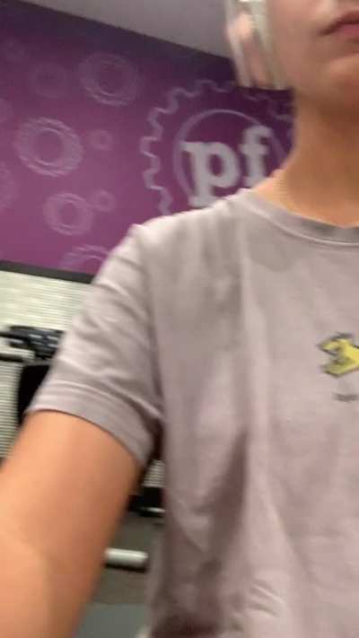 gym titties [gif]