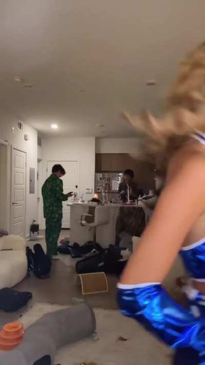 New Halloween TikTok ft. Lauren