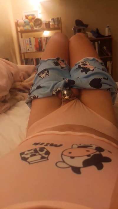 would u be have a sleepover with a chastity femboy? 👉👈