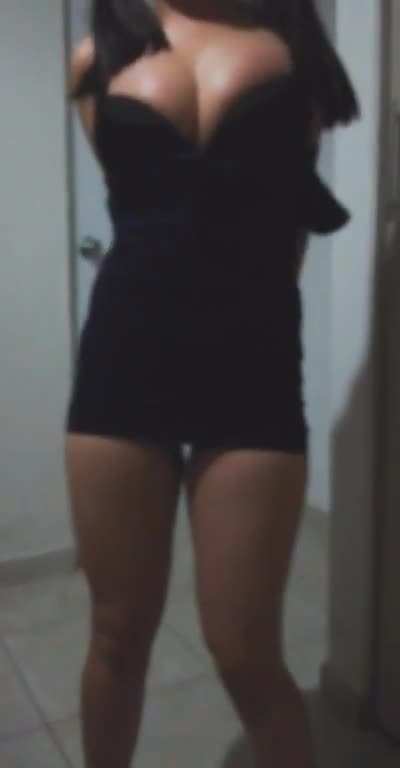 Is this dress tight enough?