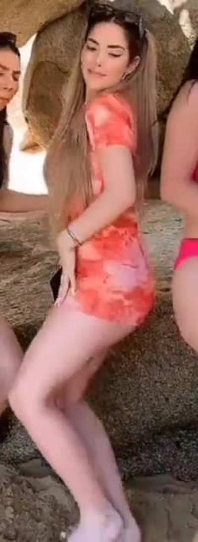 😳