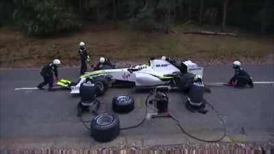 F1 team has technical difficulties