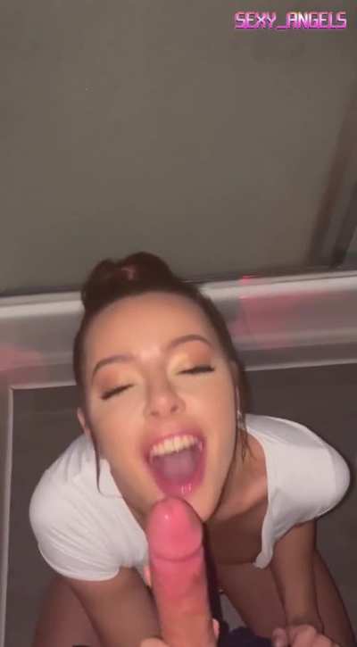 Vanna Bardot Blowjob