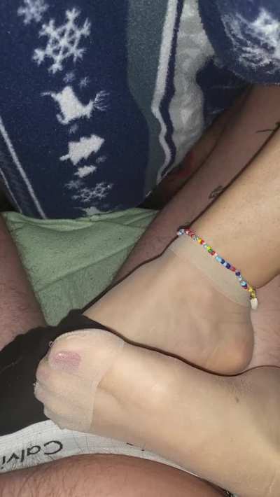 Teasing my Son unter his shorts with my Nylon Feet
