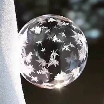 The Marangoni effect is responsible for the beautiful, dynamic ice crystals that swirl around a bubble&rsquo;s surface as it freezes. It is caused by a surface tension difference, which can be generated by a solute gradient, a chemical reaction or &ndash; as in this 