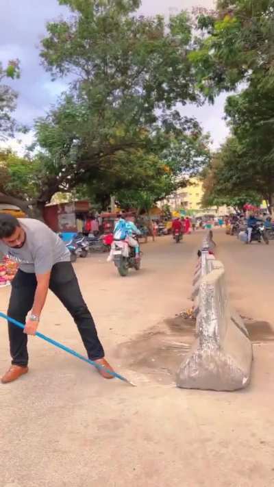 First, we pay taxes. Then, we spend our weekends fixing what the municipality couldn&rsquo;t. A man in Hyderabad is doing the job that the local government is supposed to do. This exemplifies failed governance. (via - Gems of Babus)