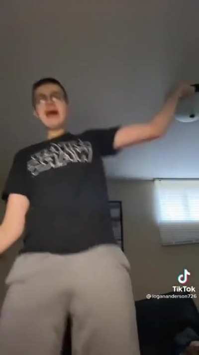 Average r/Kanye user