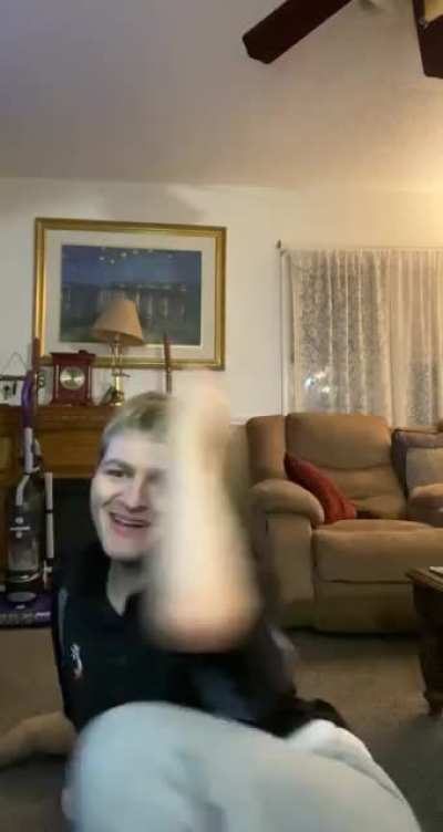 Dominic Schmidt do be thicc doe 😍