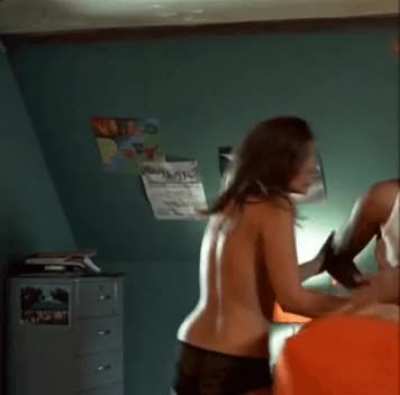 Lauren Cohan to get you going this morning