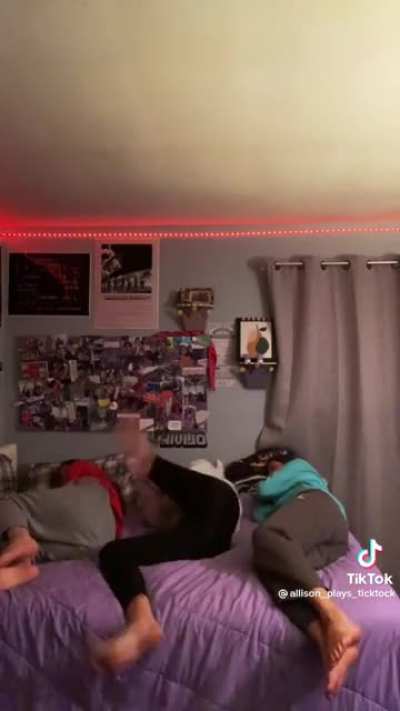 @allison_plays_ticktock