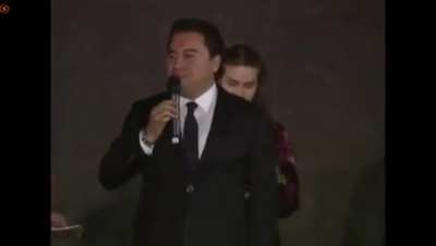 2006 da yanlışı g&ouml;rd&uuml;m 2019 da istifa ettim ahahahhajajajaaj