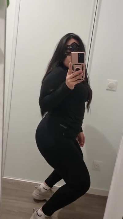 😈