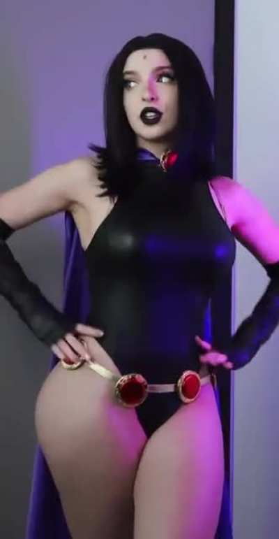 missbrisolo as raven