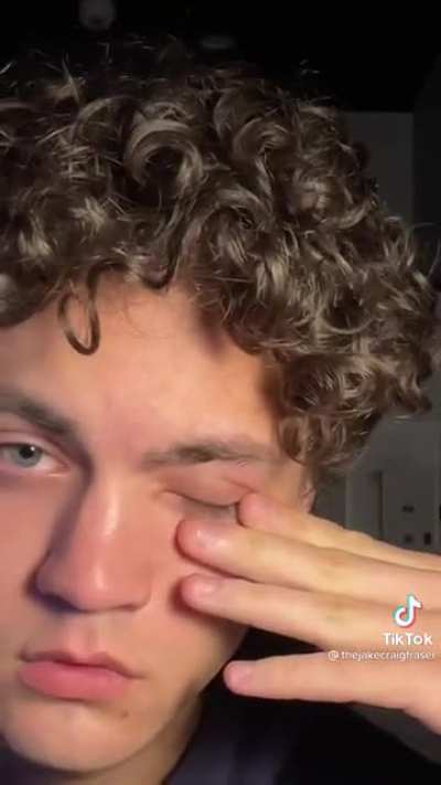 fuck boy lip bites are annoying 😒