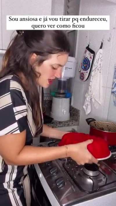 V&iacute;deo dela pagando peitinho