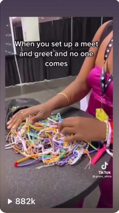 Nigerian Tik-Tok &ldquo;star&rdquo; organises a meet &amp;amp; greet. Nobody comes.