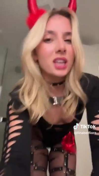 Sexy lil devil 😈