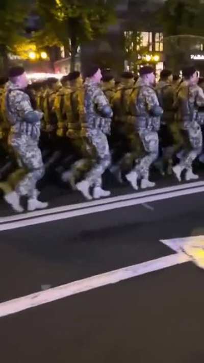 Ukrainian marines singing "Putin fucker". Independence Day parade rehearsal