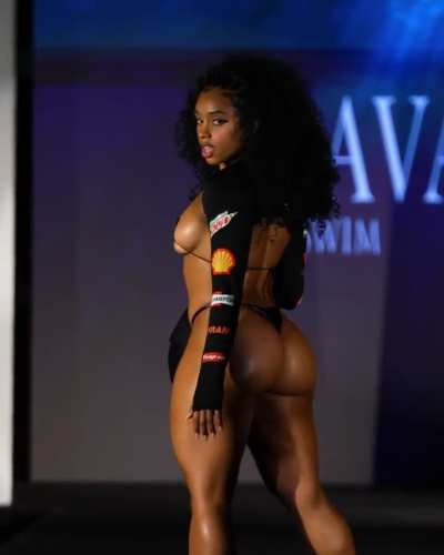 𝙆𝙖𝙩𝙝𝙧𝙮𝙣 𝘾𝙚𝙡𝙚𝙨𝙩𝙚 | Naava Swim | Fort Lauderdale Swim Week &lsquo;25 🔥