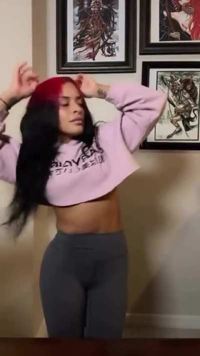 Zelina Vega dancing