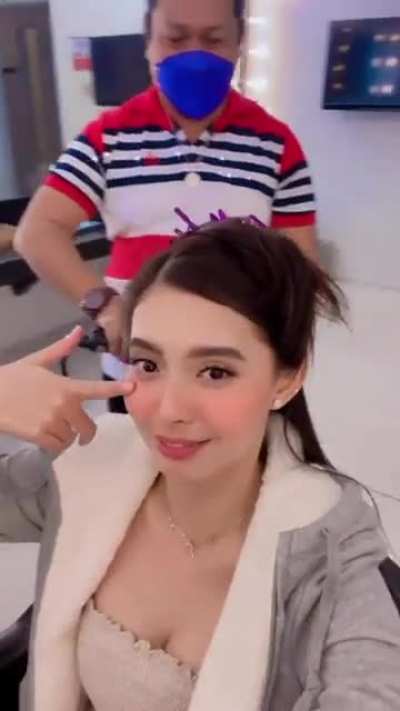 Analyn Barro