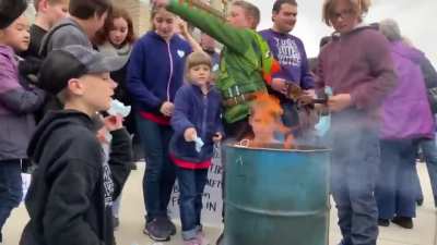 Old fashion mask burning at the Idaho State Capitol today.